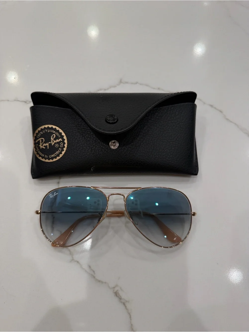 Ray-Ban Aviator Sunglasses with Blue Gradient Lenses and Gold Frame
